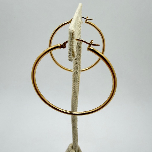 Vintage 14kt Yellow Gold 42mm round hoop earrings! - Picture 9 of 15